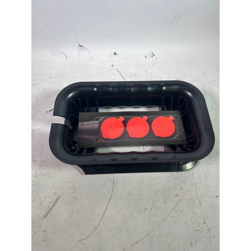 Qbrick System Custom Cable Winder SetKabelaufwicklung zur Montage an der Wand oder ONE 2.0 / PRIME / PRO 2.0 Koffer - Beschdigt